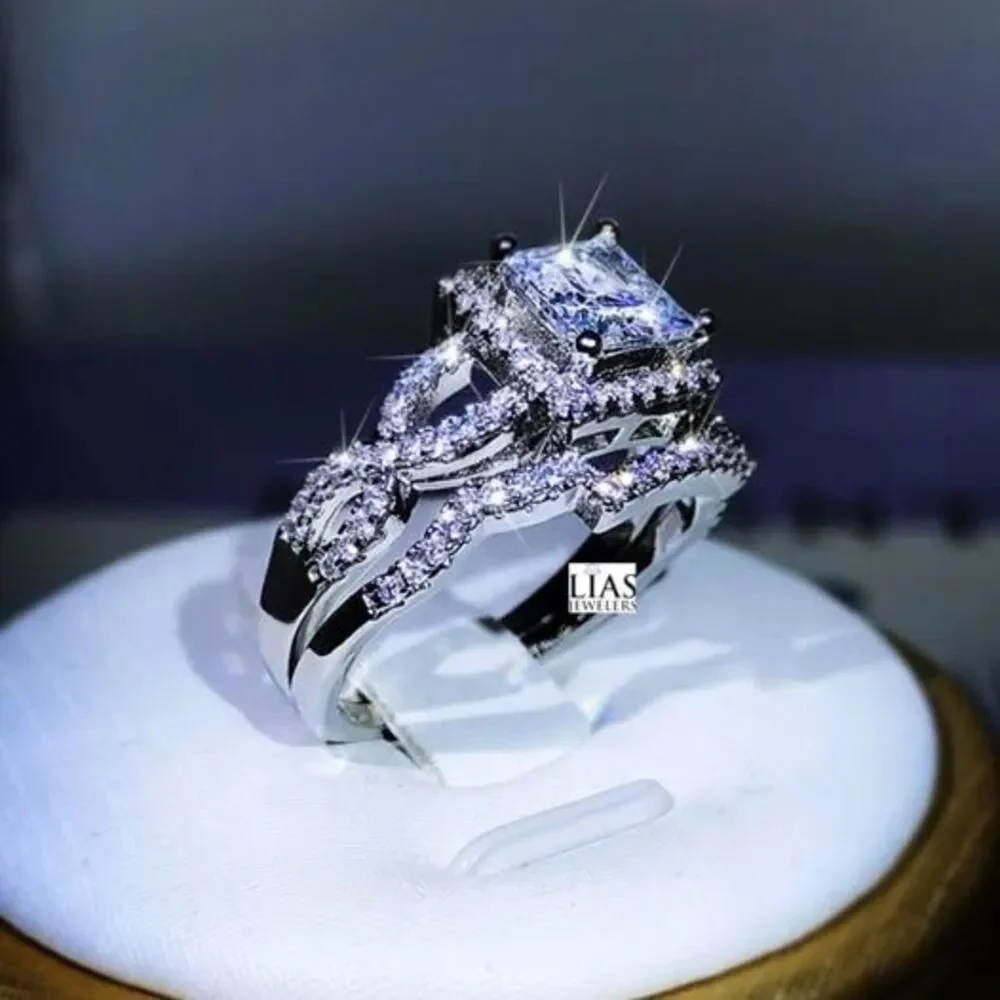Brand New 18k White Gold Wedding Ring Set
